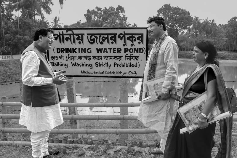 Dr. Bindeshwar Pathak explaining to Hon'ble Shri Sanjay Saraogi, Member of Legislative Assembly (MLA) from Darbhanga, Bihar and Mrs. Saraogi about the Sulabh water treatment plant at Madhusudankati village, North 24 Parganas district, West Bengal